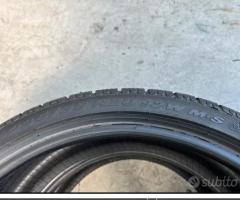 2 Gomme 235/35 R20 92W Pirelli invernali90%residui