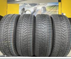 4 Gomme 235/55 R19 Pirelli invernali 80% residui