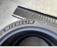 2 Gomme 225/40 R18 Michelin invernali 85% residui