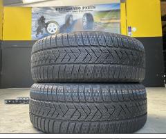 2 Gomme 215/50 R18 92V Pirelli invernali80%residui