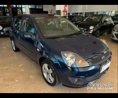 FORD FIESTA 1.4 TDI del 2009 con soli 130000KM