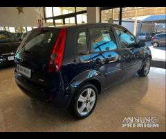 FORD FIESTA 1.4 TDI del 2009 con soli 130000KM - 4