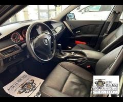 BMW SERIE 5 520i AUTOMATICA 2004 - 12