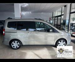 FORD TOURNEO 1.5 TDCI del 2016 con 155000KM