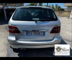 MERCEDES CLASSE B180 del 2006 con 300000KM - 5