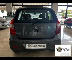 HYUNDAI i10 1.1 Benz del 2011 con 125000KM