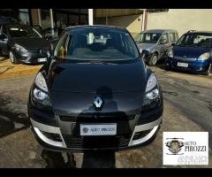 RENAULT SCENIC 1.6 BENZ 2011 con soli 110000KM - 2