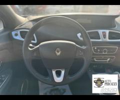 RENAULT SCENIC 1.6 BENZ 2011 con soli 110000KM - 7