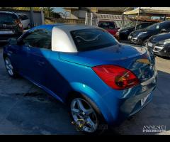 OPEL TIGRA COSMO 1.4 BENZ del 2005 con 96000KM