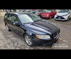 Volvo V70 2.4 D5 con Gancio Traino