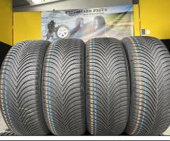 4 Gomme 225/55 R17 Michelin invernali 85% residui