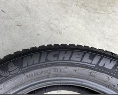 4 Gomme 225/55 R17 Michelin invernali 85% residui - 3