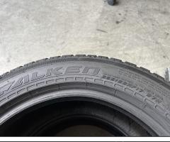 2 Gomme 225/55 R17 Falken invernali 95% residui