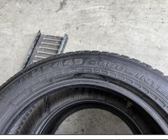 2 Gomme 225/55 R17 Falken invernali 95% residui