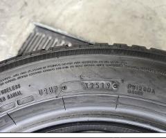 2 Gomme 225/55 R17 Falken invernali 95% residui