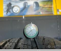 4 Gomme 235/35 R20 Pirelli invernali 95% residui