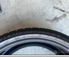 4 Gomme 235/35 R20 Pirelli invernali 95% residui