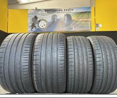 4 Gomme 305/30 R21 e 245/35 R20 Pirelli Porsche