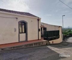 Casa singola con terreno a Fiumefreddo di Sicilia - 1