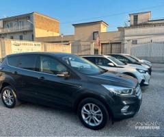 Ford Kuga 1.5 TDCI 120 CV Automatica 2019 Titanium - 4