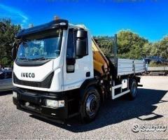 Iveco 180E25 k Rib e gru pronta consegna