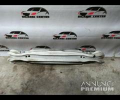 TRAVERSA PARAURTI POSTERIORE  VOLVO V40 2013 31299