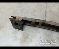 TRAVERSA RINFORZO PARAURTI POSTERIORE LAND ROVER F - 4