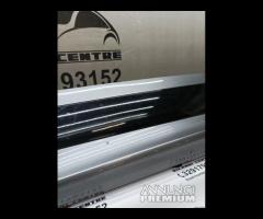 GRIGLIA STAMPAGGIO PORTA POSTERIORE SX RANGE ROVER