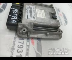 CENTRALINA MOTORE ECU OPEL ASTRA J 55577674 028101 - 8