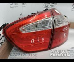 FARO FANALE POSTERIORE DESTRO KIA RIO 2013 BERLINA