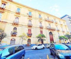 Appartamento 7 vani con Terrazzo Catania zona Teat