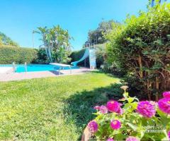 Villa angolare con piscina e giardino zona ikebana