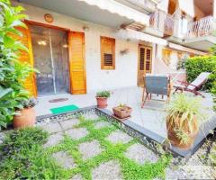 Appartamento 2,5 vani con garage piscina posto San