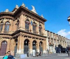 Bottega di due vani Catania Piazza Teatro Massimo