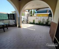 Appartamento 3 vani con Cortile Augusta zona mare