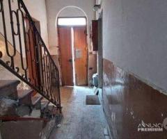 Appartamento 2 vani con cortile Catania Zona Acque