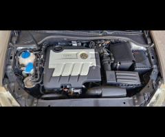 Volkswagen Golf 2.0 TDI 140CV DPF 5p. Highline - 30