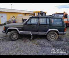 Jeep Cherokee 2.5 Diesel 1999 Demolita - Ricambi