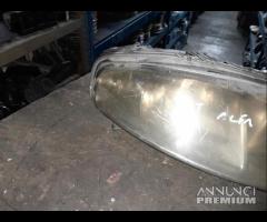 Faro - Fanale Lato Destro Per Alfa Romeo GT