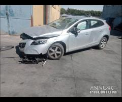 Volvo V40 2015 2.0 TD Demolita - Per Ricambi - 1