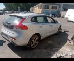 Volvo V40 2015 2.0 TD Demolita - Per Ricambi