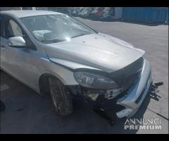 Volvo V40 2015 2.0 TD Demolita - Per Ricambi - 8