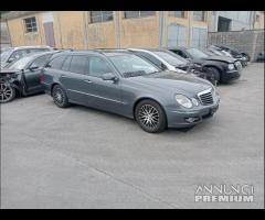 Mercedes Classe E320 W211 Evo Demolita - Ricambi