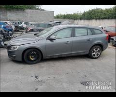 Volvo V60 2015 2.0TD Demolita - Per Ricambi