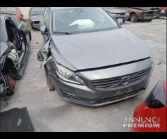 Volvo V60 2015 2.0TD Demolita - Per Ricambi - 6