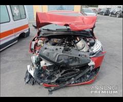 Renault Clio 2015 900 TCE Demolita - Per Ricambi