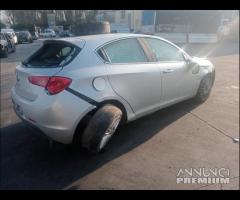 Alfa Romeo Giulietta Demolita - Per Ricambi 1.4TB - 4