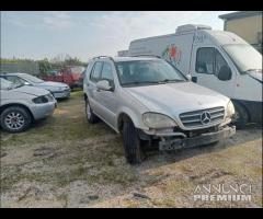 Mercedes ML 270 CDI 2001 Demolito - Per Ricambi