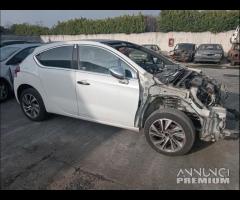 Citroèn DS4 1.6TD 9HR 2011 Demolita - Per Ricambi