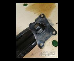 TRAVERSA PARAURTI POSTERIORE VOLKSWAGEN GOLF 6 1.6